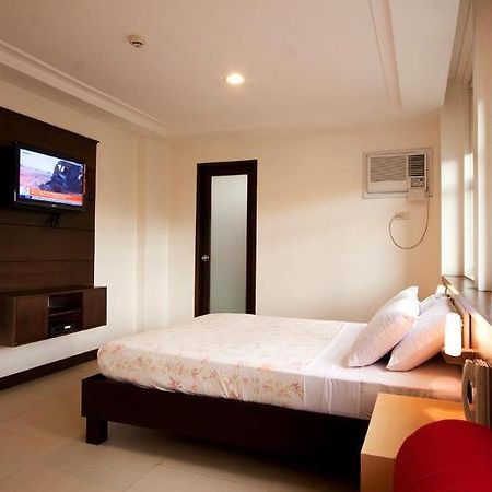 โอลองกาโป ทราเวล ลอดจ์ Hotel ภายนอก รูปภาพ