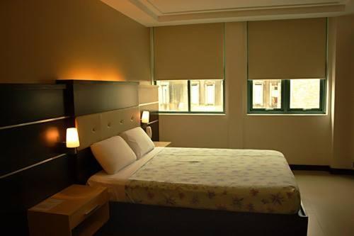 โอลองกาโป ทราเวล ลอดจ์ Hotel ภายนอก รูปภาพ