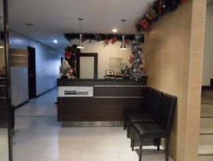 โอลองกาโป ทราเวล ลอดจ์ Hotel ภายนอก รูปภาพ
